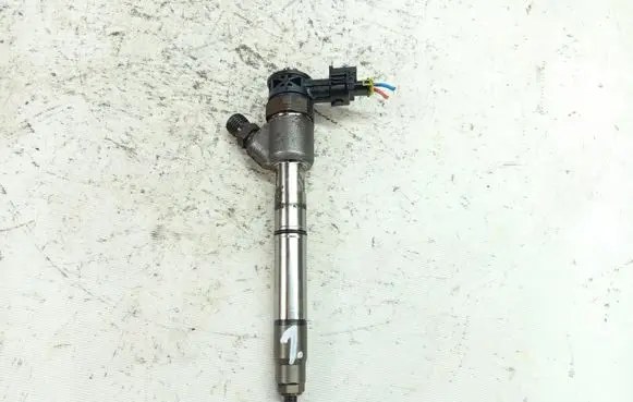 Fuel injector