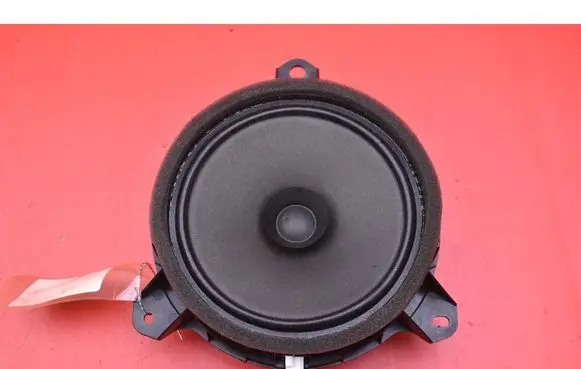 Toyota Yaris Subwoofer speaker 8616002B80