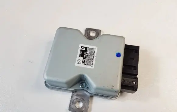 Mazda CX-5 II Fuel injection pump control unit/module PYFL18561 W4T80573