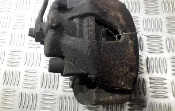 Opel Zafira B Front brake caliper