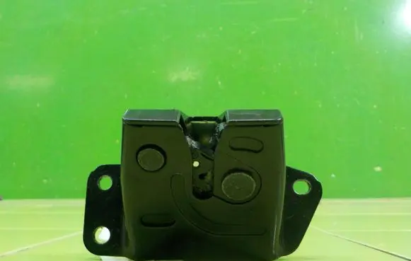 KIA Rio Tailgate exterior lock 
