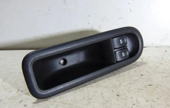 Renault Twingo II Quarter vent window switch 8200356513