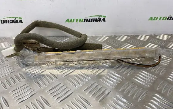 Jaguar XF Third/center stoplight 7410922