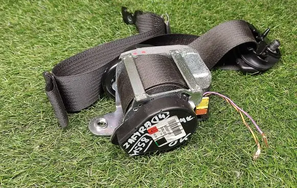 Opel Zafira C Front seatbelt 13394801 13392992 623097100
