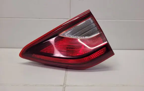 KIA Stonic Tailgate rear/tail lights 34764
