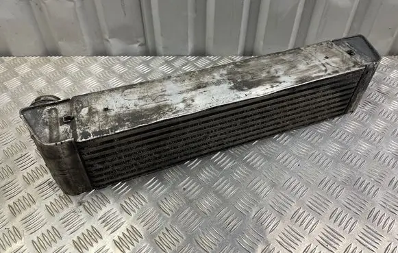 BMW 5 E60 E61 Intercooler radiator 7791909 D2214000