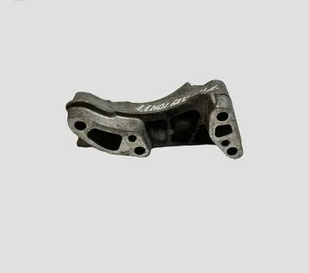 Citroen C4 II Engine mounting bracket 9688615780