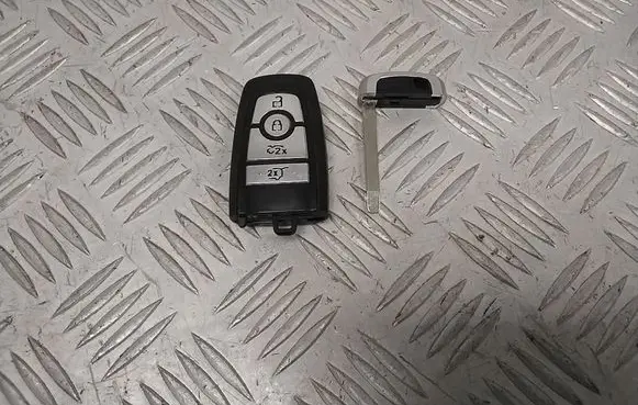 Ford Mach-E I Ignition key/card MX6T15K601DC