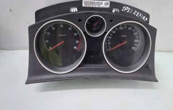 Opel Zafira B Speedometer (instrument cluster) 13267552