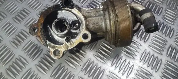 Nissan Primera Oil filter mounting bracket