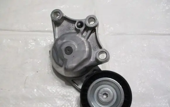Citroen C4 II Timing belt tensioner 9824830480