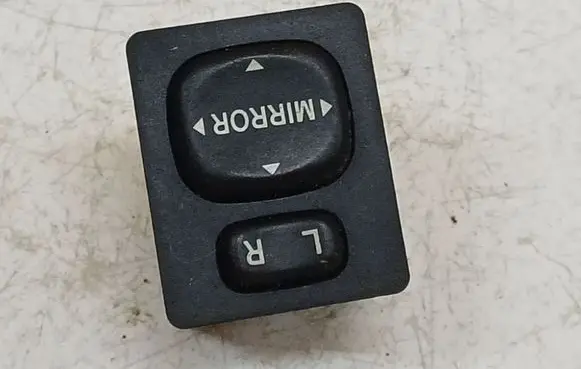 Toyota Auris 150 Wing mirror switch 769746D