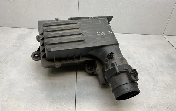 Audi A3 S3 8V Air filter box 5Q0129601AC