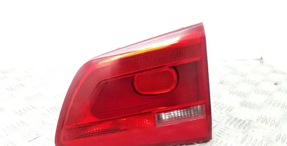 Volkswagen Touran II Tailgate rear/tail lights 1T0945094A