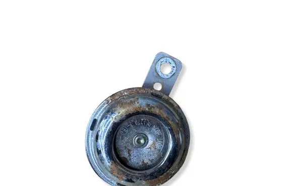 Nissan Juke I F15 Horn signal E9006287