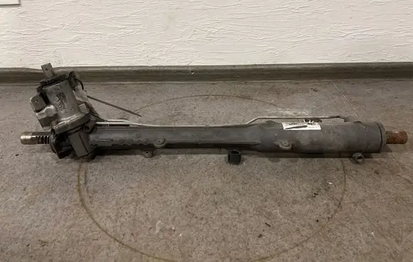 Volkswagen Touareg II Steering rack 7p6422055G
