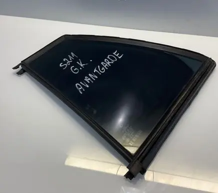 Mercedes-Benz E W211 Rear vent window glass A2117300755 2117300755