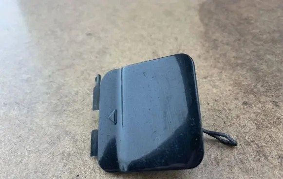 BMW 7 F01 F02 F03 F04 Front tow hook cap/cover 7183867 51117210880 7210880