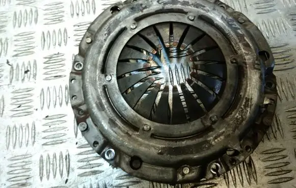 Volkswagen New Beetle Pressure plate 06A141025H