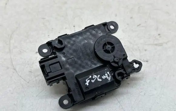 Ford Focus Air flap motor/actuator AA1138004770