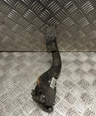 Audi A4 S4 B6 8E 8H Accelerator throttle pedal 8EL721523