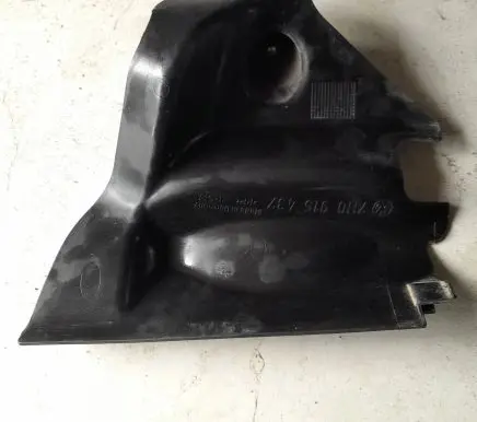Volkswagen Transporter - Caravelle T5 Battery tray heat shield 7H0915437
