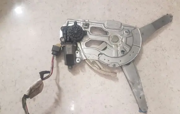 Volvo S60 Front door window regulator with motor 101354XXX