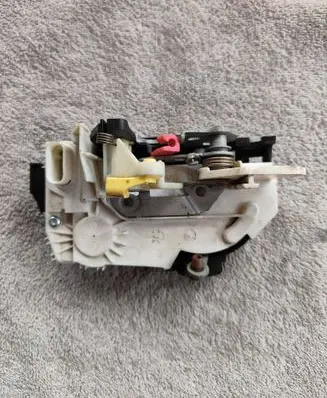 Jeep Patriot Front door lock P04589416AE