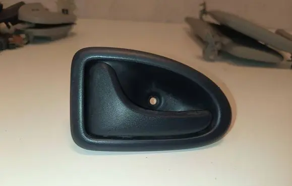 Renault Clio II Front door interior handle 8200028994 99035201