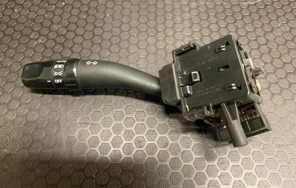 Hyundai Santa Fe Indicator stalk 202004729