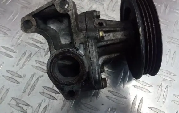 Toyota Corolla E110 Water pump