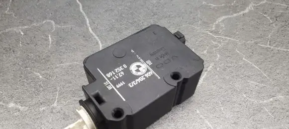 BMW 7 E38 Fuel tank cap lock 8352168