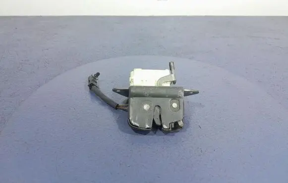 Tailgate/trunk/boot lock/catch/latch