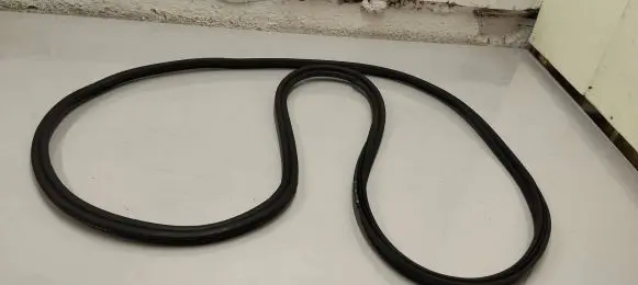 Audi A3 8Y Trunk rubber seal (body) 8y4827705d