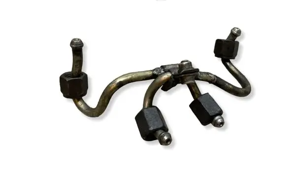 BMW 5 E60 E61 Fuel injector supply line/pipe 
