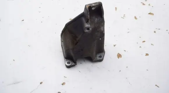 Suzuki Grand Vitara II Engine mounting bracket APAWSPORNIK