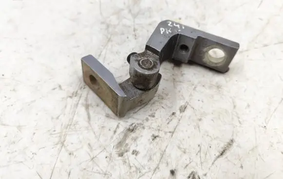 Audi A4 S4 B7 8E 8H Front door upper hinge