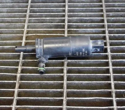 Skoda Superb B6 (3T) Windscreen/windshield washer pump 3B7955681