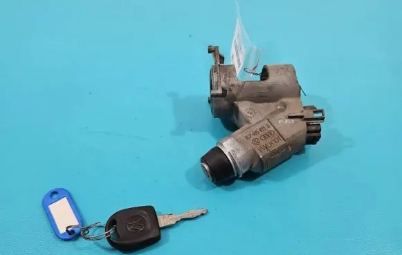 Volkswagen PASSAT B4 Ignition lock 357905851D IMPRK1377596