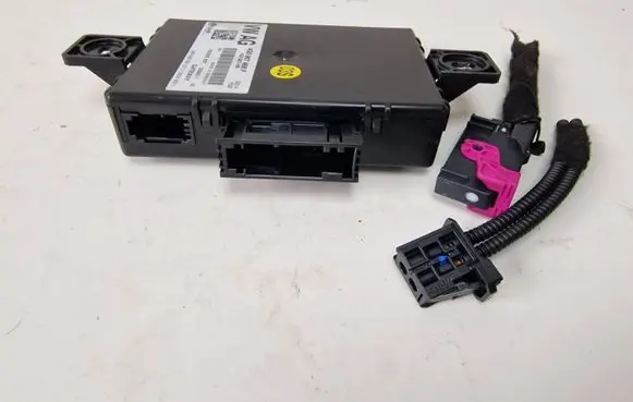 Audi A6 S6 C7 4G Gateway control module 4G0907468F