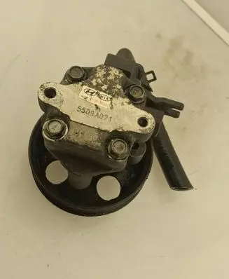 Hyundai Tucson JM Power steering pump 571002E200 5509A071