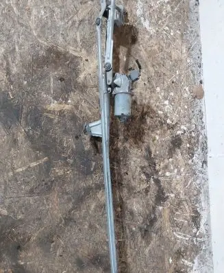Opel Zafira B Front wiper linkage and motor