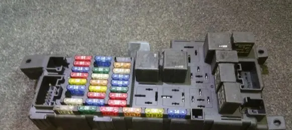 Volvo V70 Fuse box set 518322326 8637841-PETROL
