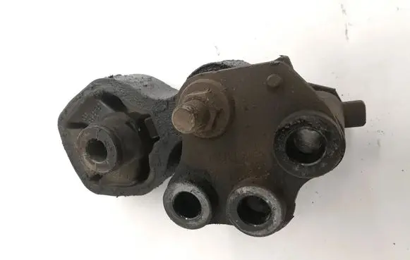 Mazda CX-5 Gearbox mount