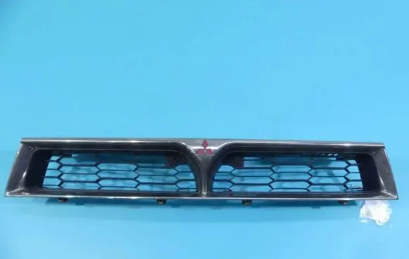 Mitsubishi Galant Front bumper upper radiator grill MR441120 IMPRK1248072