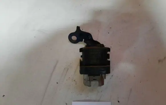 Toyota Avensis T270 Glow plug pre-heat relay 2861067010