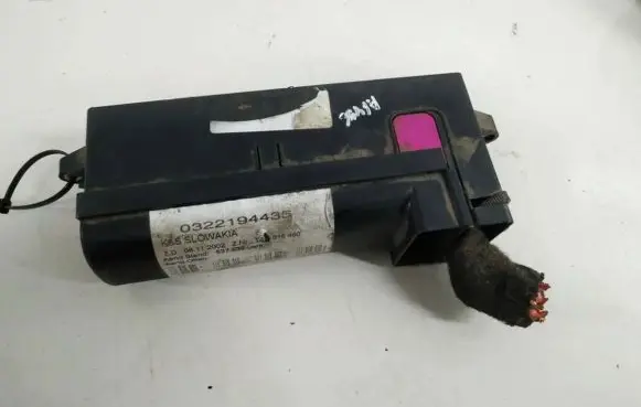 Volkswagen Touran I Fuse box set 0322194435 537-539-uers