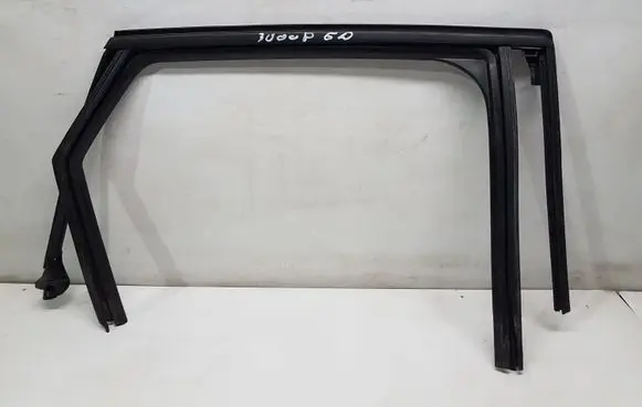 Peugeot 3008 II Rubber seal rear door window/glass 98112467XT