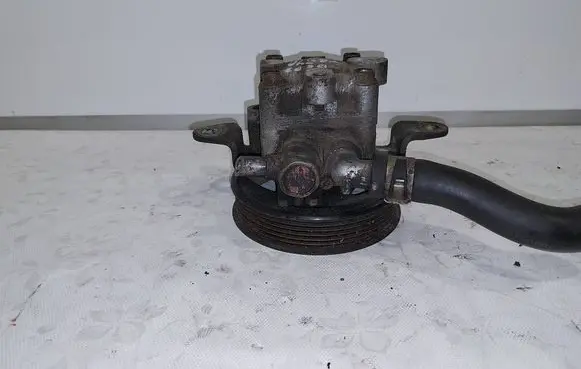 Nissan X-Trail T30 Electric power steering pump 8H305A 2Z174196A 51173125