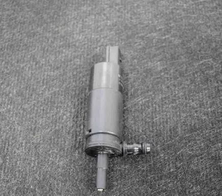 BMW 3 E90 E91 Windscreen/windshield washer pump 6973097